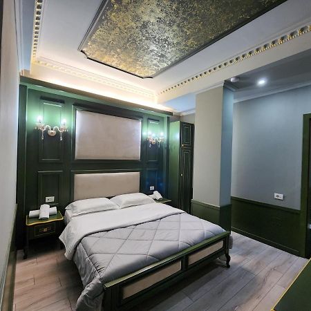 Hotel Lotus Tirana Esterno foto